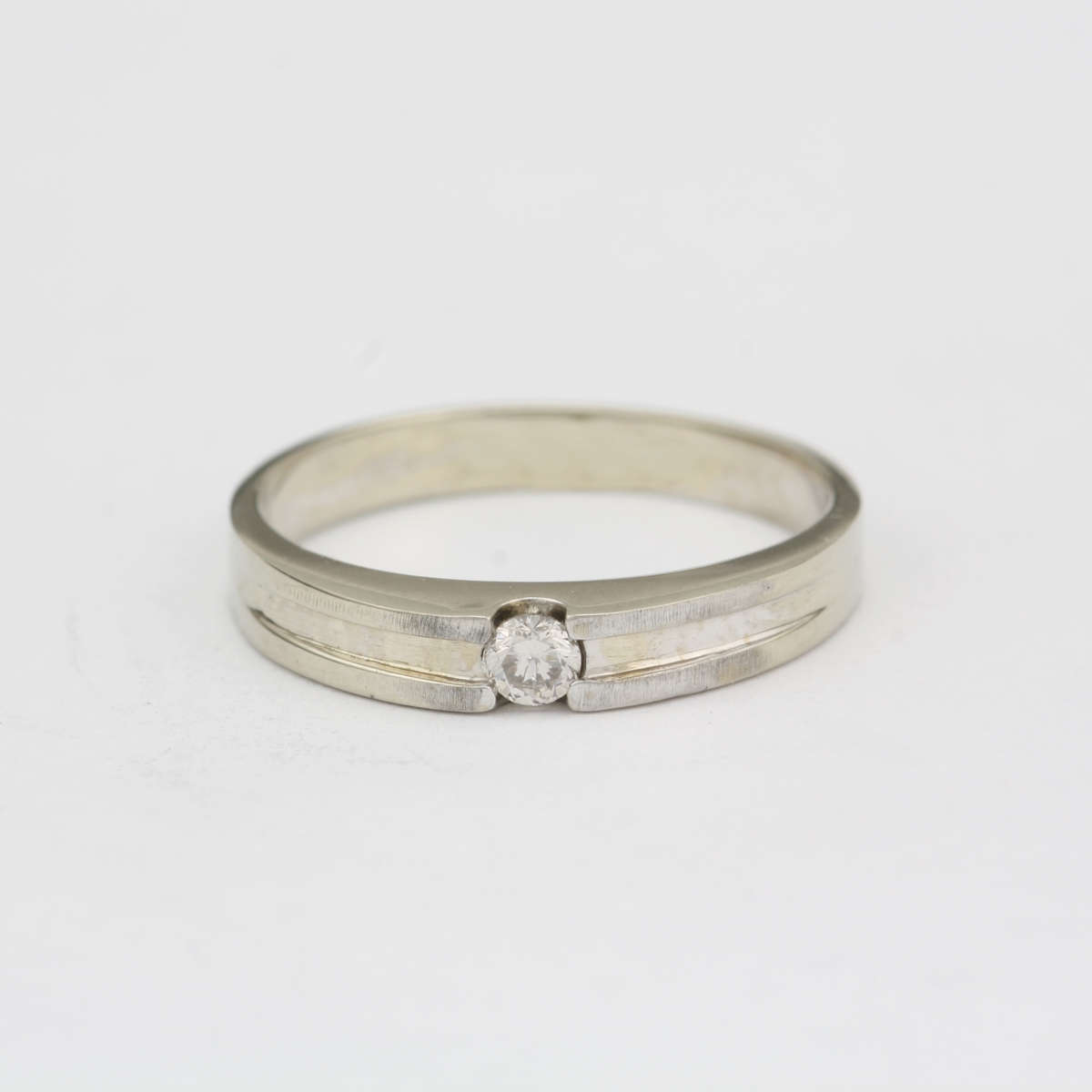 695 pre owned diamond ring