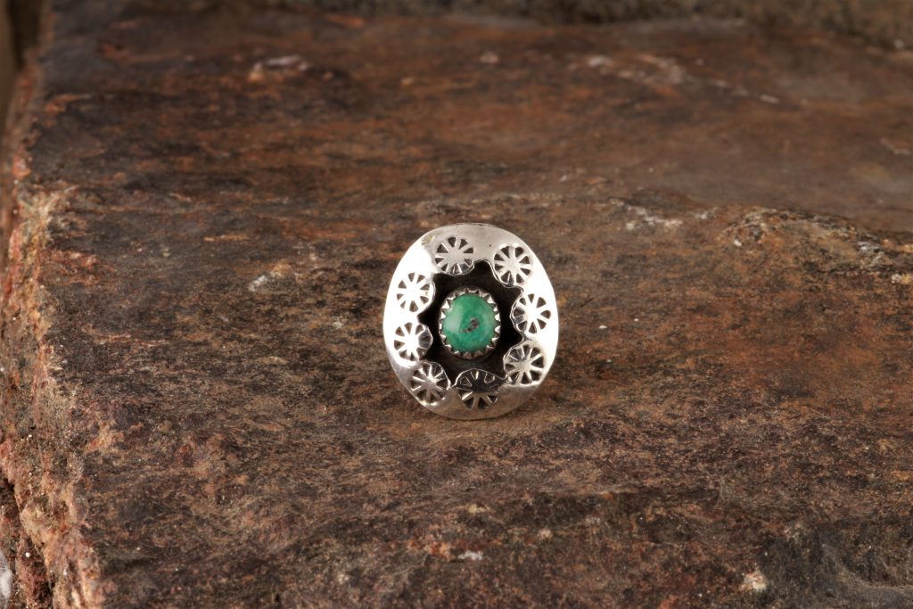 Pre-Owned Native American Silver Ring with Turquoise