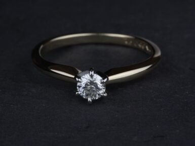 Pre-Owned Diamond Engagement Ring in 14K & Platinum