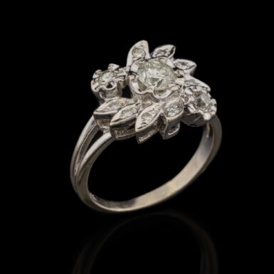 Vintage 14K Flower Design Diamond Ring - Image 5