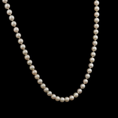 Pre-Owned Akoya Pearl Necklace with 14K Yellow Gold Clasp