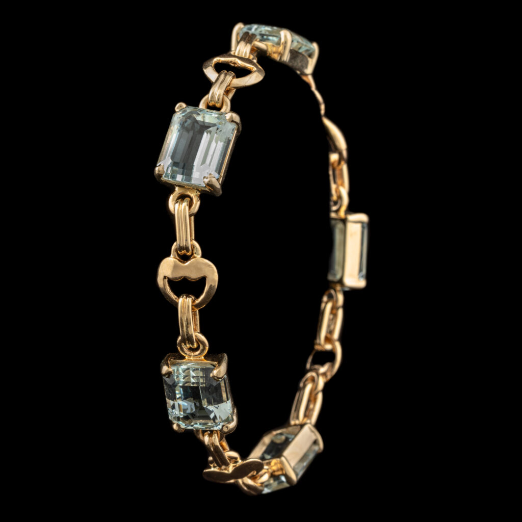 Pre-Owned 13 Carat TW Aquamarine Bracelet in 14K