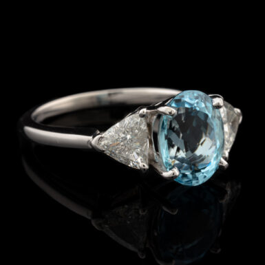 Pre-Owned Aquamarine & Diamond Ring in Platinum