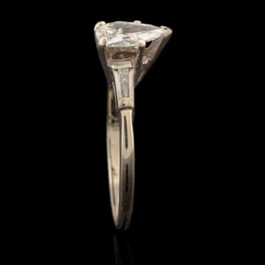 Pre-Owned Pear-Shaped Diamond & Baguettes in 14K