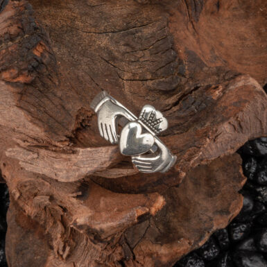 Solvar Ireland Pre-Owned Claddagh Ring in Sterling