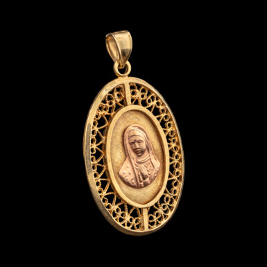 Pre-Owned 14K Madonna Pendant