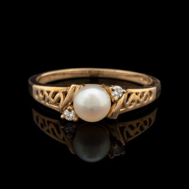 Pre-Owned Pearl & Diamond Ring in 10K