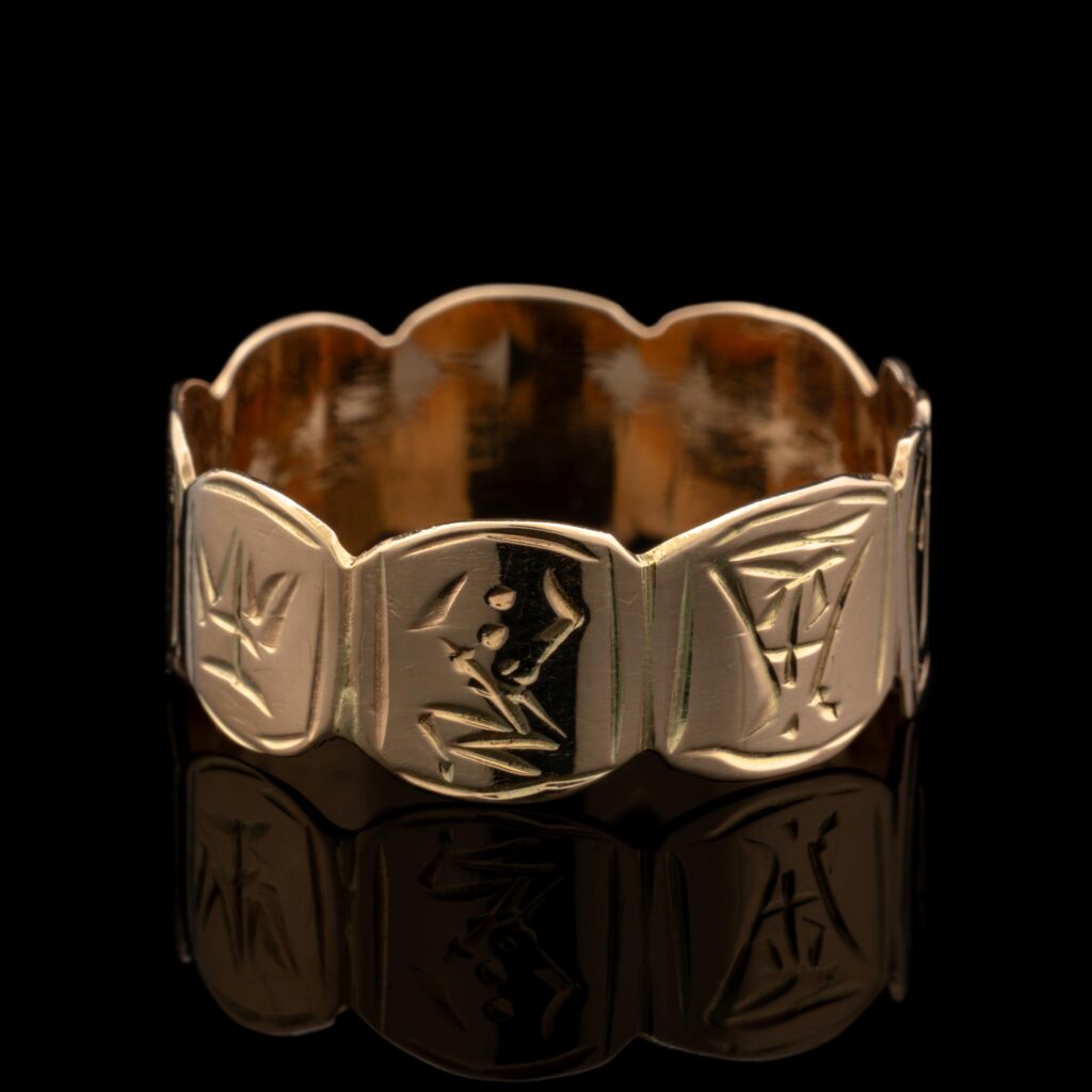 Vintage Japanese Engraved Wedding Band in 14K