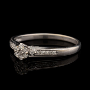 Pre-Owned 10K White Gold Diamond Cluster Ring