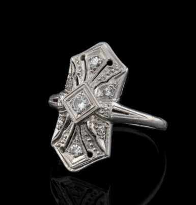 Antique Platinum & Diamond Filigree Ring