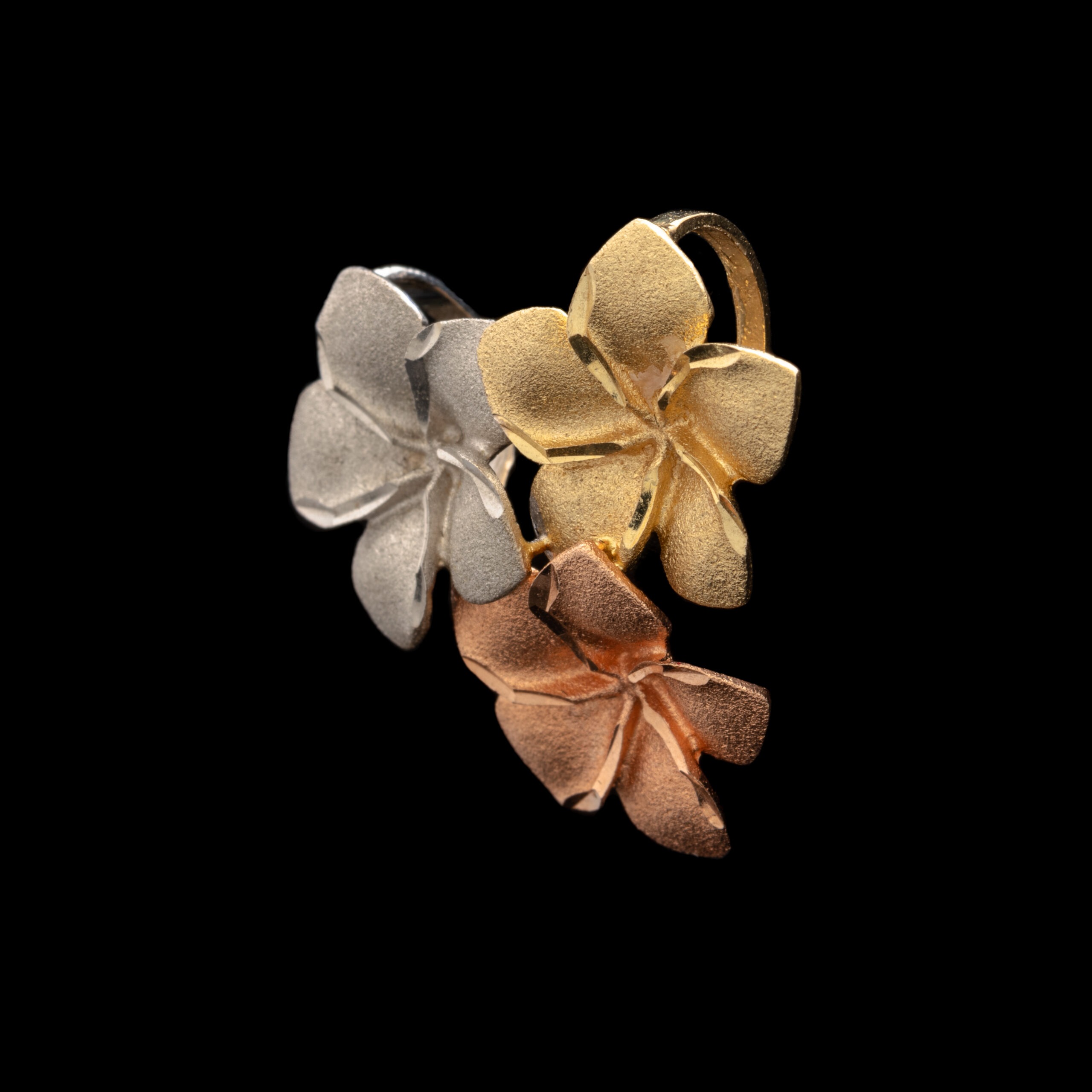 Pre-Owned Tri-Colored 14K Gold Three Flower Pendant