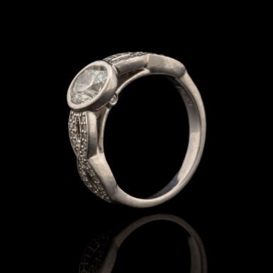 Pre-Owned 1.10 Carat tw Diamond Ring Bezel Set in Platinum