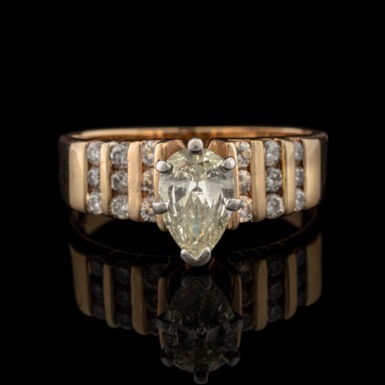 Pre-Owned 1.52 Carat tw Pear Diamond Ring in 14K