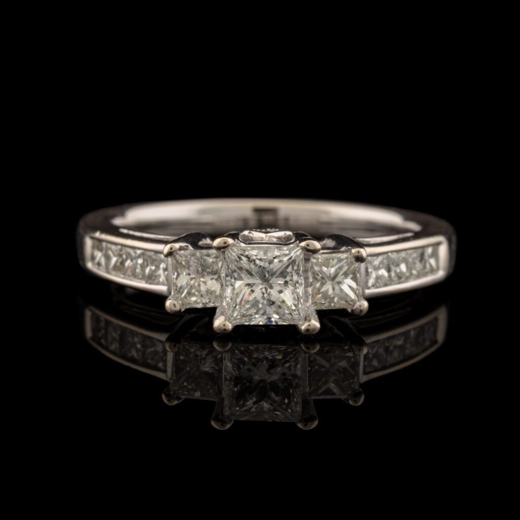Pre-Owned Diamond Engagement Ring in 14K White Gold