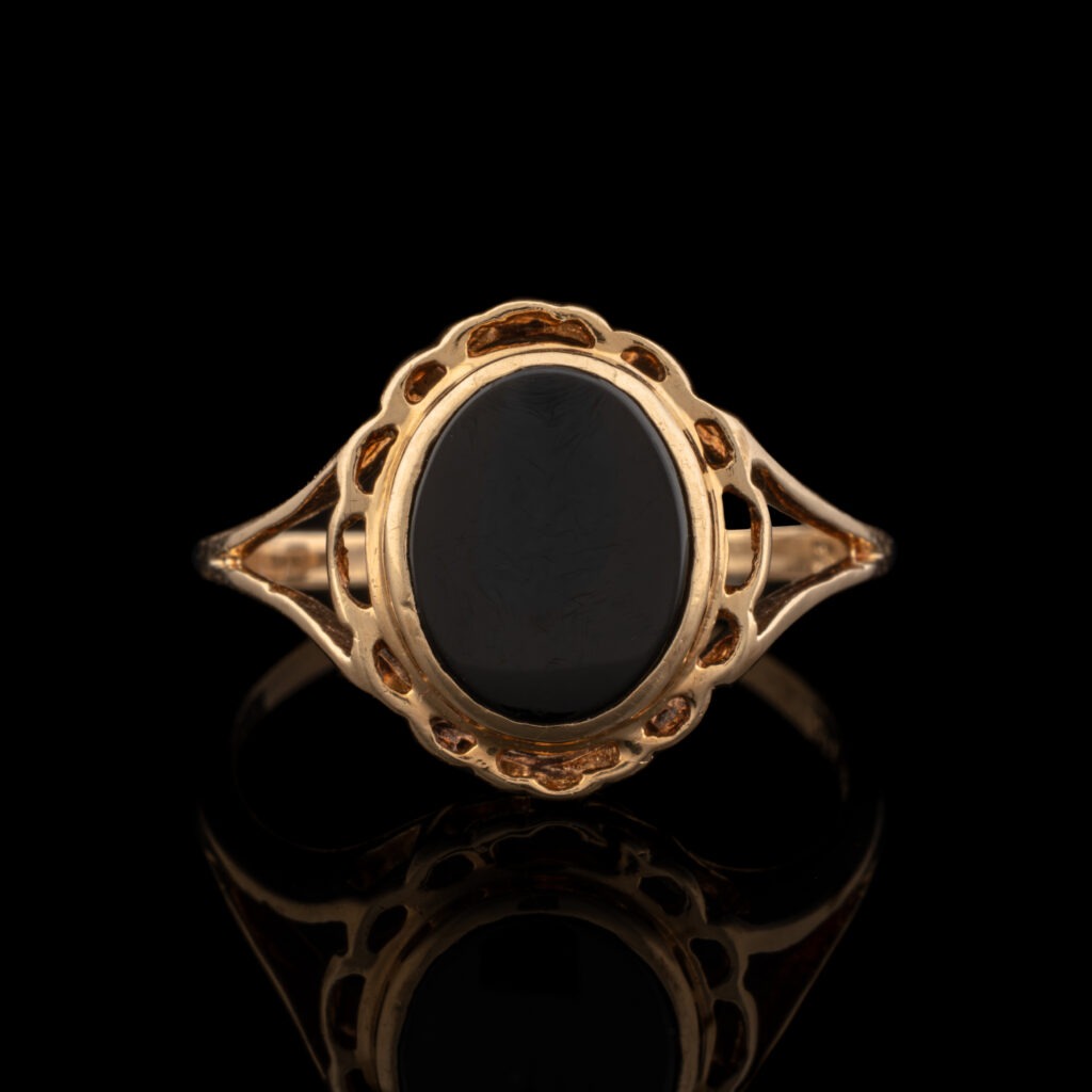 Vintage Onyx Ring in 10K