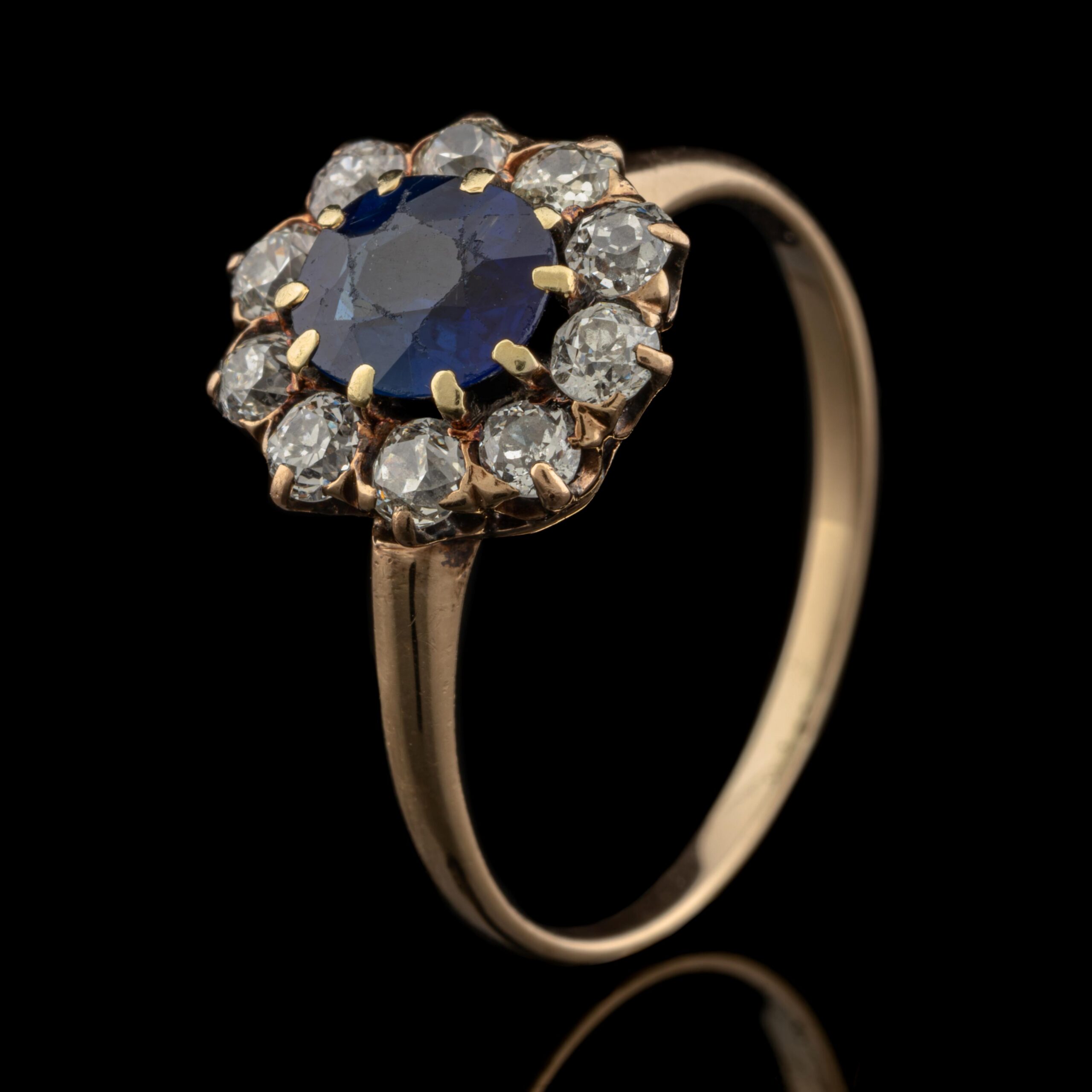 Vintage Sapphire & Diamond Ring in 14K Yellow Gold