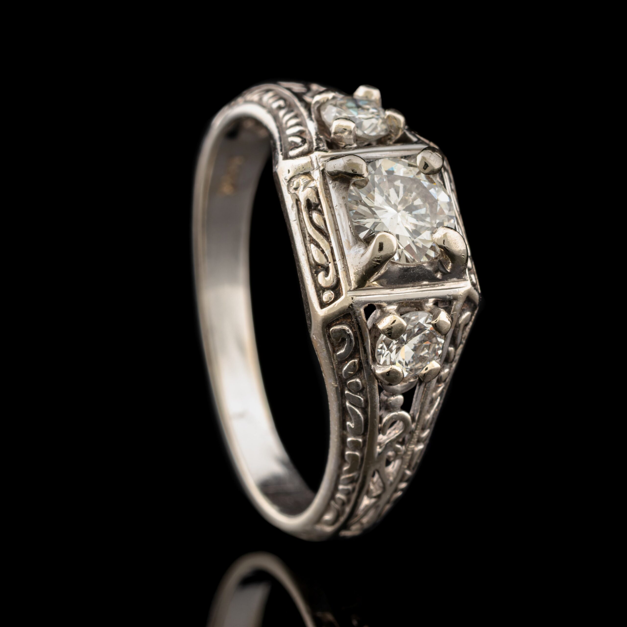 Vintage Diamond Ring in 14K White Gold