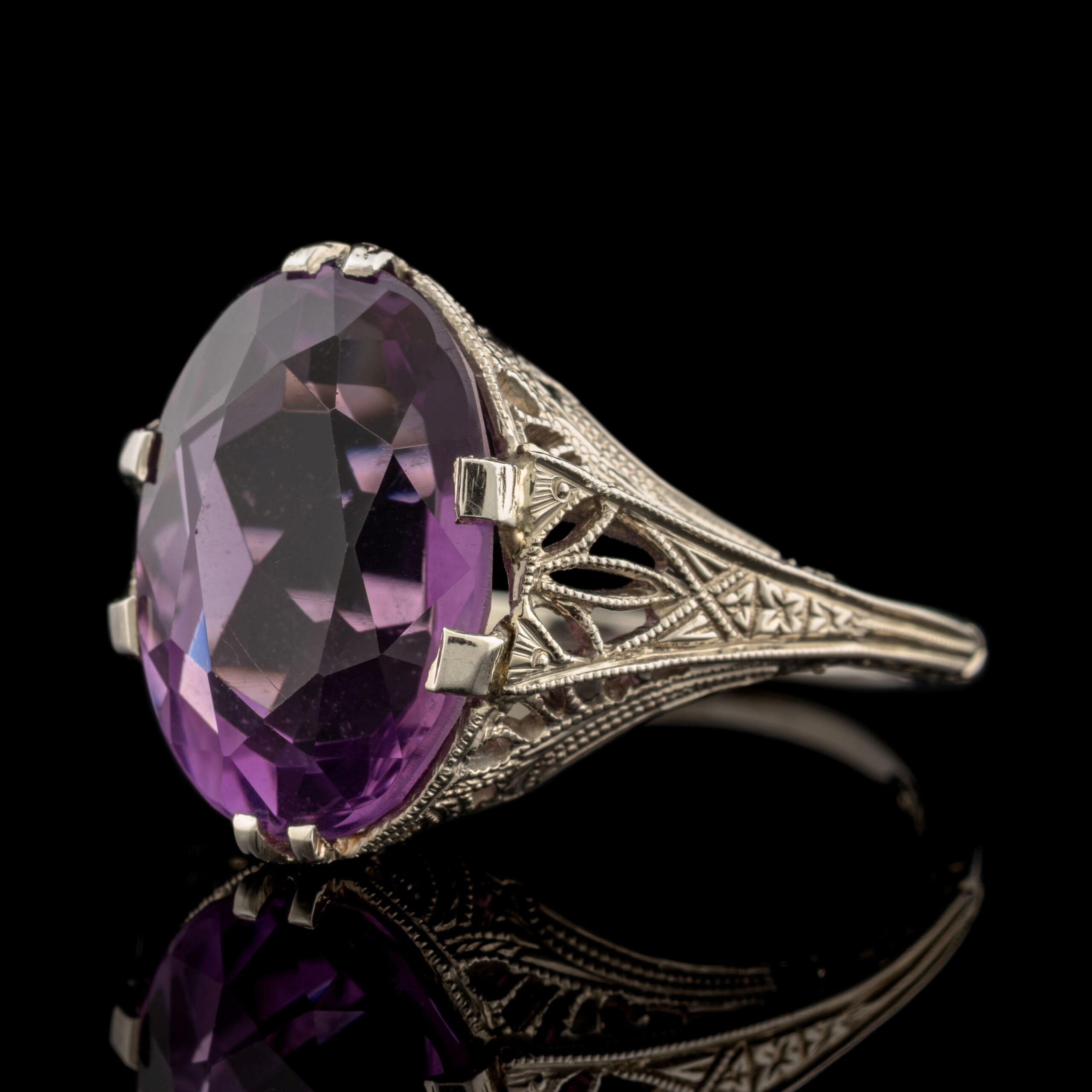 Vintage Amethyst Ring in 18K White Gold