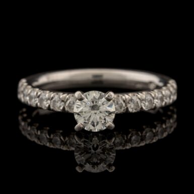 Pre-Owned 1.20 Carat tw Diamond Ring in Platinum